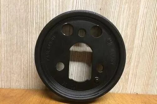 Шкив бмв. Шкив гидроусилителя bmw e36 m40. Шкив помпы bmw m50. Шкив помпы бмв х5 е53. Шкив бмв.