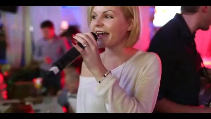 Алиса включи видеоклип. Алиса включи видеоклип. Алиса включи видеоклип. Avril lavigne goodbye lullaby. Алиса включи видеоклип.