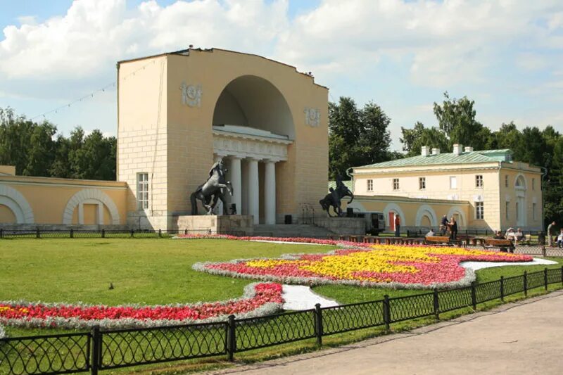 Государственный музей заповедник кузьминки люблино. Усадьба Влахернское-Кузьминки. Музей-заповедник Кузьминки-Люблино. Парк Кузьминки усадьба. Музей Кузьминки Люблино.