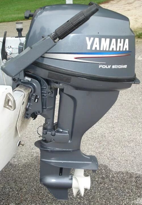 Yamaha четырехтактные. 5 4 такта. Мотор ямаха 40 четырехтактный. Шильда ямаха f 200 aetx. Yamaha f30.