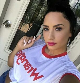 Demi Lovato - Page 42 - Female Musicians - Bellazon