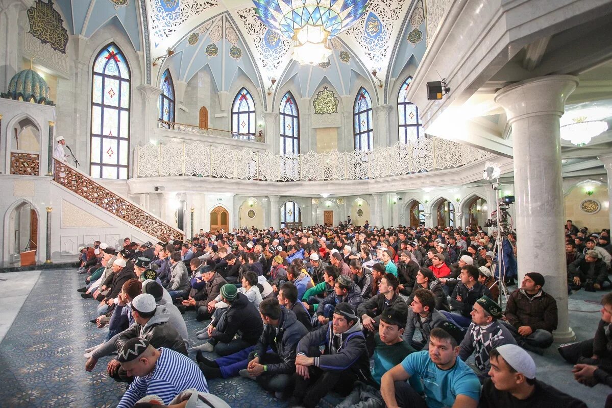 Ураза байрам через сколько дней курбан байрам. Кул-Шариф Казань Курбан байрам. Кул Шариф с Ураза байрамом Казань. Мечеть Казань кул Шариф Курбан байрам. Ураза байрам Казань.