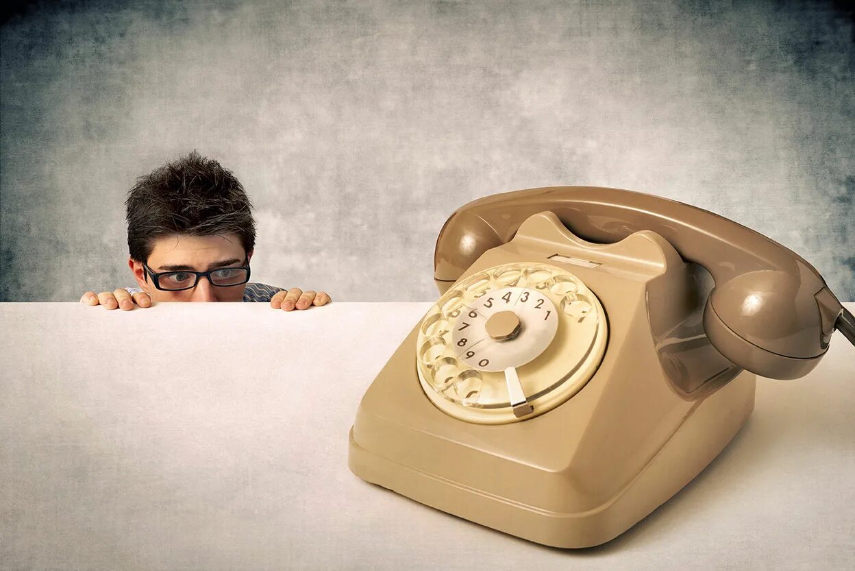 The phone is ringing i get it