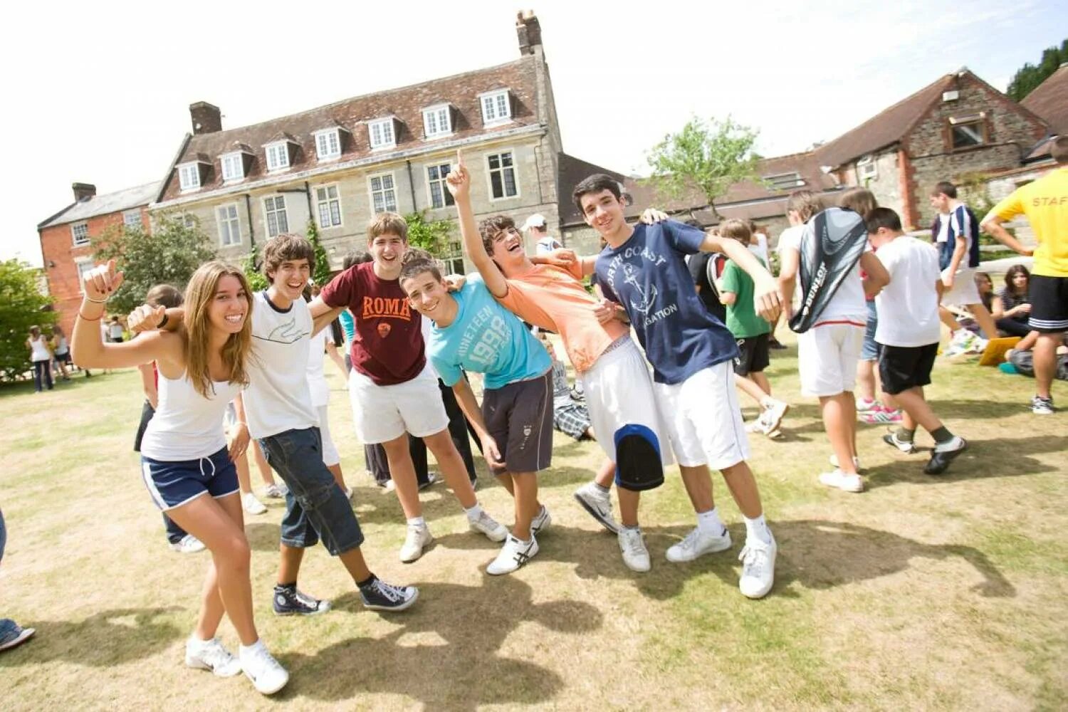 Summer school university. Лагерь в Англии. Летний языковой лагерь в Америке. Летний лагерь в Великобритании. Лагерь в Англии на летние каникулы.