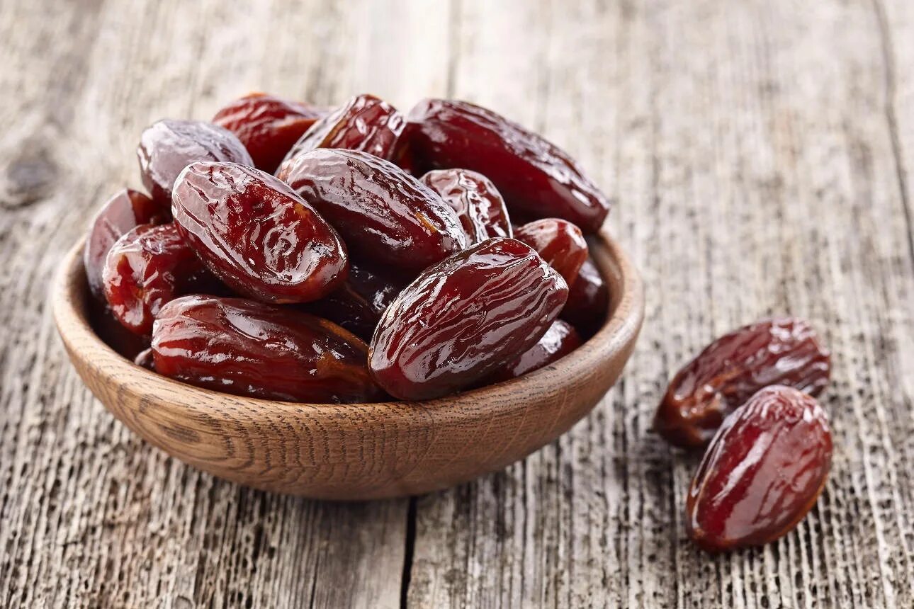 M dates. Финики hurma хурма. финики dates. финики меджул. финики мазафати.