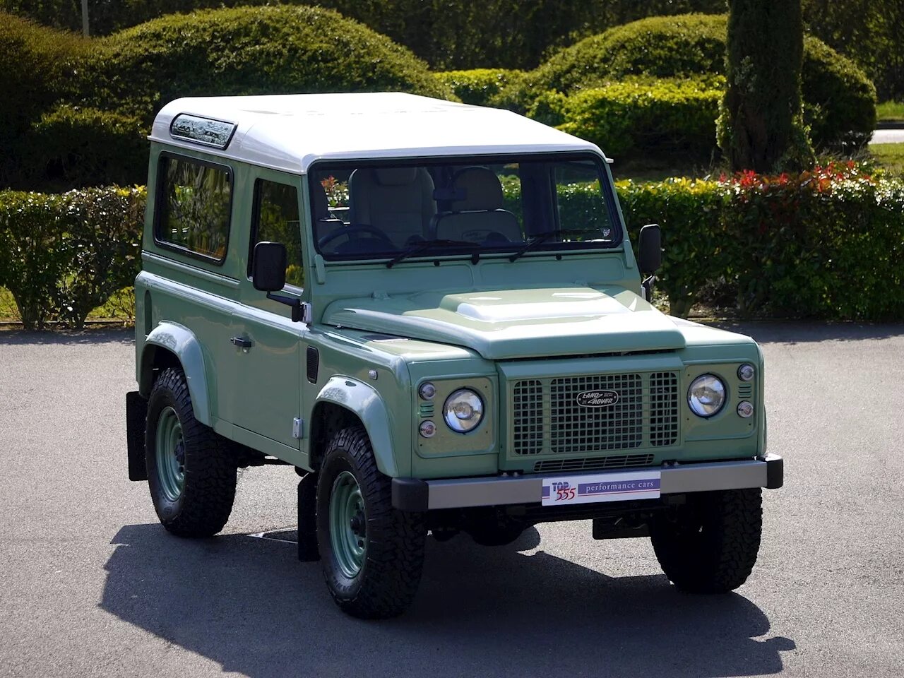 Ленд ровер старый. Ленд Ровер Дефендер 1965. Land Rover 90. Defender 90. Land Defender 90.