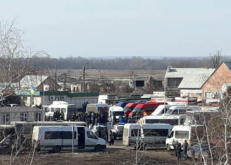 Станица Луганская больница. Станица Луганская автостанция. Луганск станица Луганская.