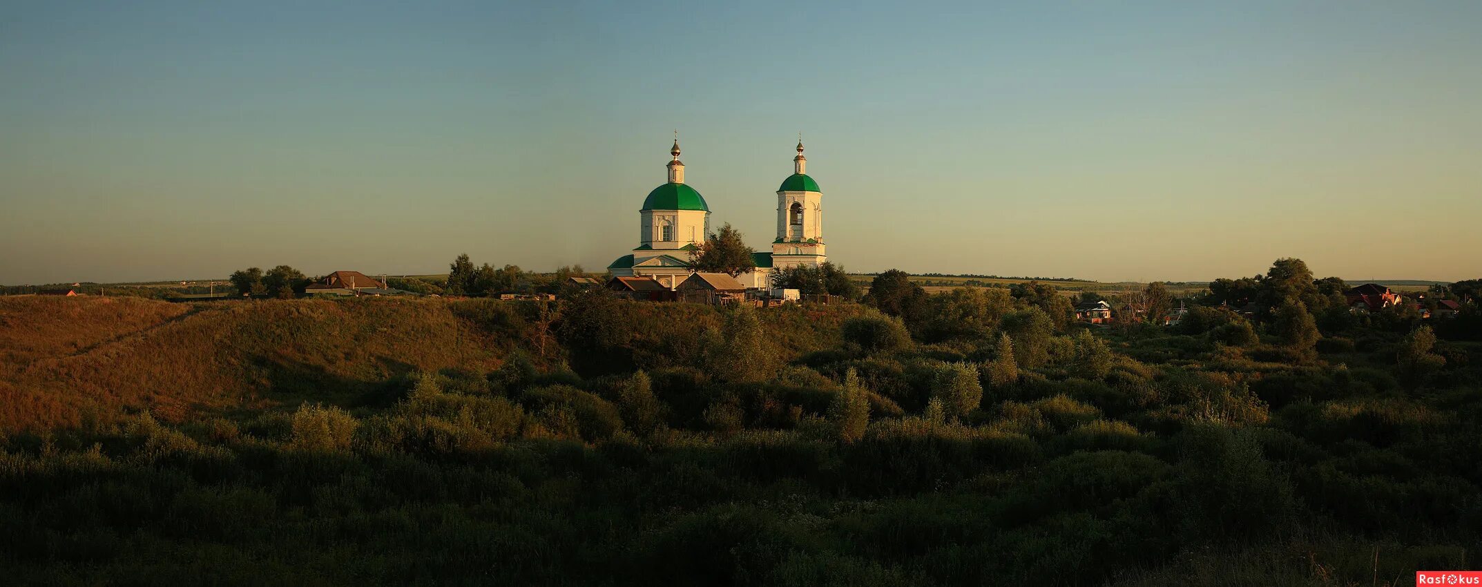 Погода в михайловке саратовский район саратовская область. Храм Архангела Михаила с Михайловка Саратовская область. Храм Архангела Михаила с.Михайловка Саратовского р-на. Храм в Михайловке Саратовской области. Храм в селе Михайловка Саратовского района Саратовской области.