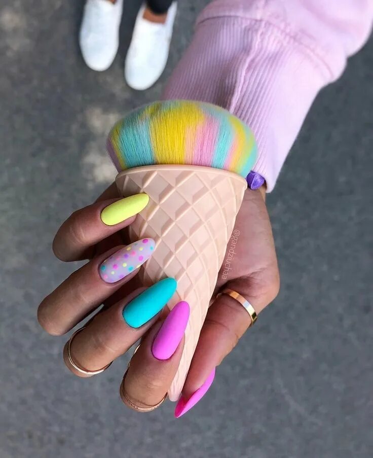 Pin de Julie Franklin en Nail Art all sorts of Patterns 2 Manicura de uñas, Uñas