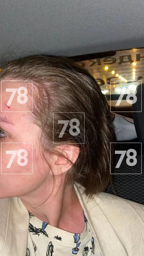 Избитая таксистом девушка. Вези меня в югорск. Избитая таксистом девушка. Избили таксистку ирину. Женщина избил двух девушек машине.