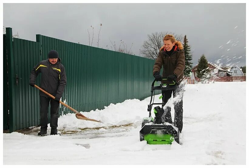 Лопата Гринворкс снегоуборочная аккумуляторная. Снегоуборщик GREENWORKS gd80st, аккумуляторный. Снегоуборочная машина Stiga St 1131 e. Снегоуборщик GREENWORKS gd40ss аккум (лопата). Снегоуборщик гринворкс аккумуляторный