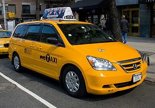 Такси в америке. Американское такси. Dodge caravan 2001 taxi салон. Желтое такси. Ford crown victoria taxi 1997.