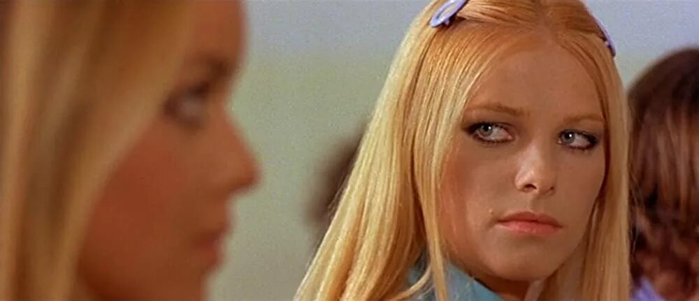 Лицеистка фильм 1975 кадры. Лицеистка фильм 1975. Глория гвида лицеистка. Глория гвида несовершеннолетняя. Лицеистка 1975.