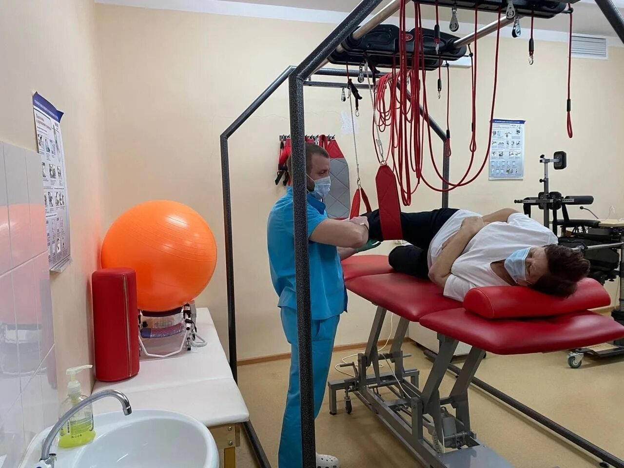 Центр реабилитации стационары. Отделение медицинской реабилитации курск областная больница. отделение реабилитации. реабилитационное отделение больницы. реабилитация отделение в больнице.