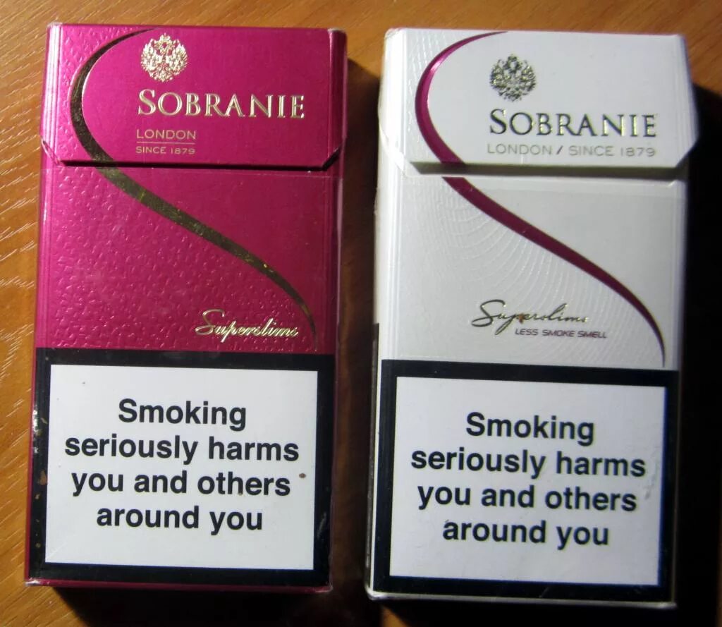 Лучшие сигареты цена качество в россии. Sobranie сигареты тонкие. Sobranie сигареты вишня. Sobranie компакт сигареты тонкие. Sobranie сигареты красные.