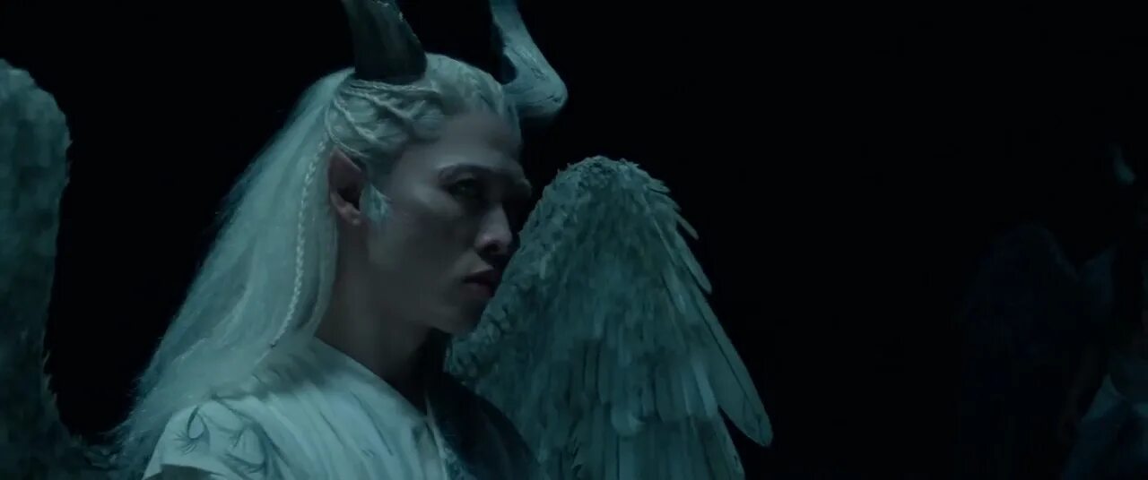 Фильм малефисента 2 владычица тьмы. Малефисента 18. Владычица тьмы. Малефисента 2. Анджелина джоли малефисента.