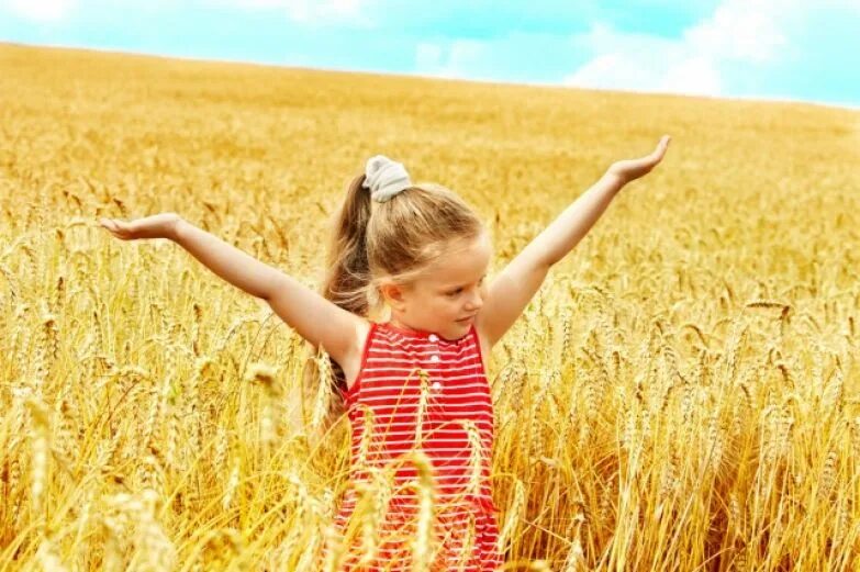 Девочка очень быстро растет. Ребенок растет картинка. Ребенок растет. Ребенок растет. Ребенок растет.