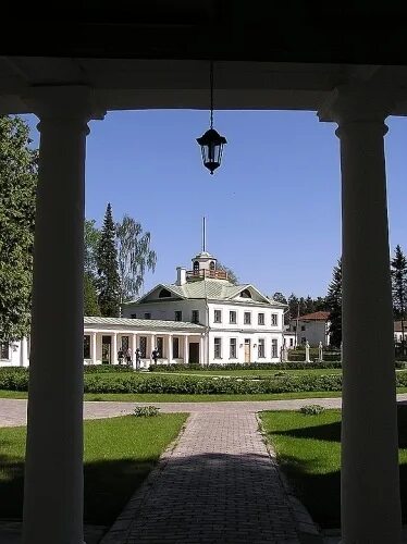 лермонтовский центр.