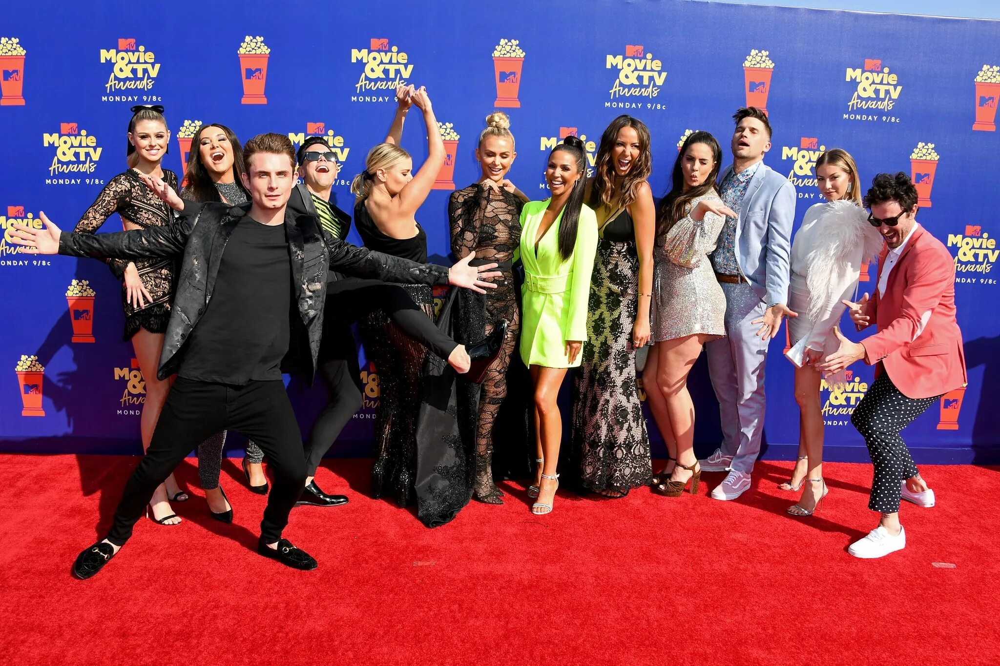Mtv films. Mtv awards. mtv movie &amp; tv awards. премия канала mtv. mtv awards премия.