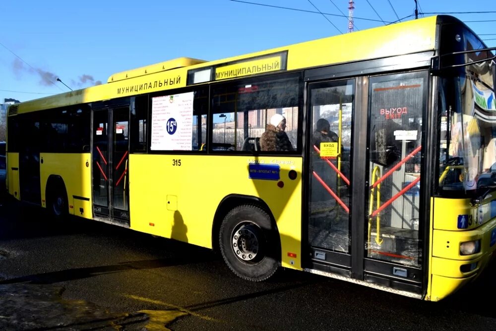 Бастайм автобусы владивосток. Автобусы владивосток. автобус 1 владивосток. автобусы с чуркина до центра. самый первый автобус во владивостоке.