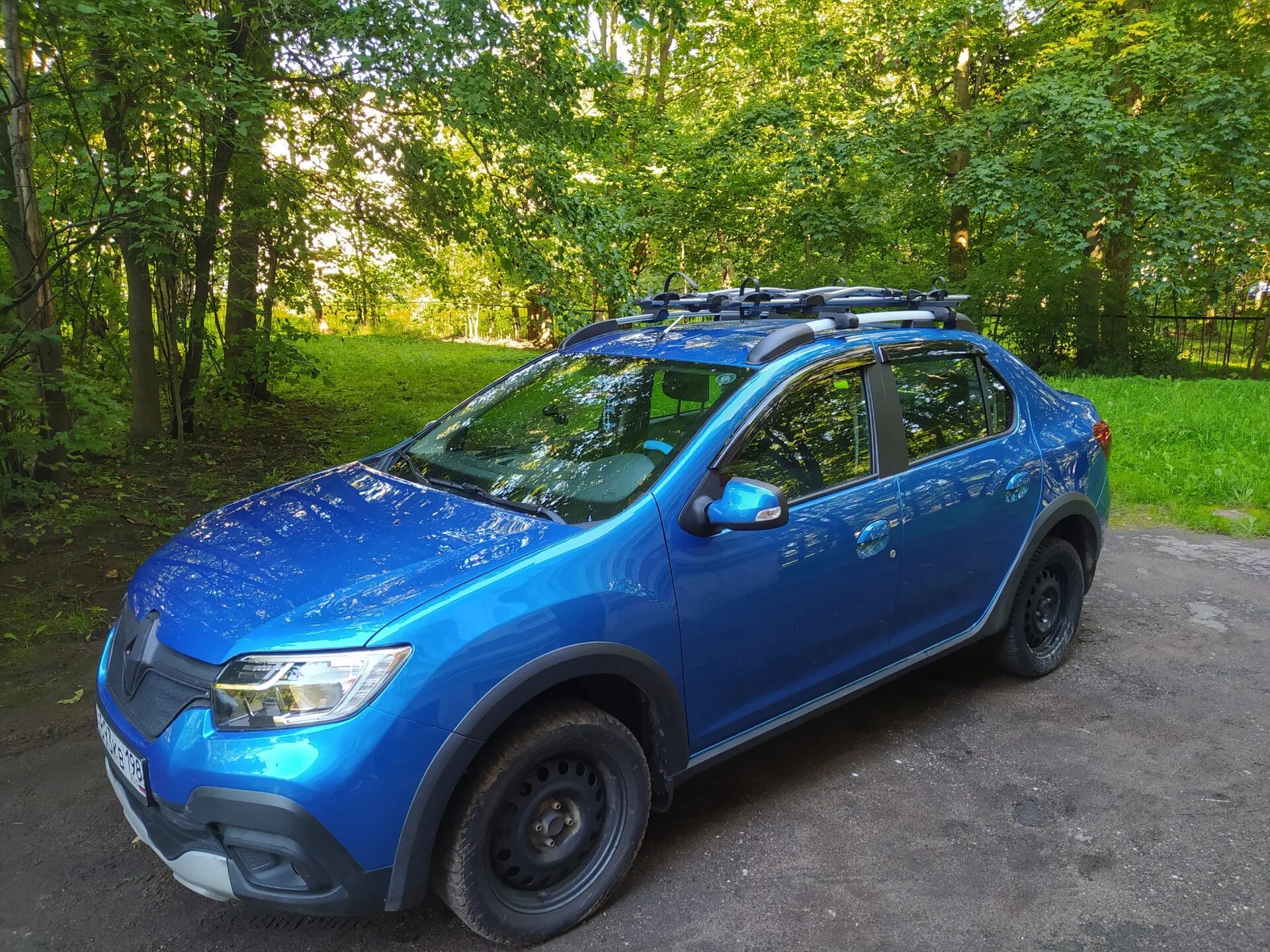 Логан степвей 82 л с. Рено логан степвей 2019. рено логан степвей 113 л.с. renault logan stepway 2019. рено логан stepway drive 1.6 at 113 л.с..