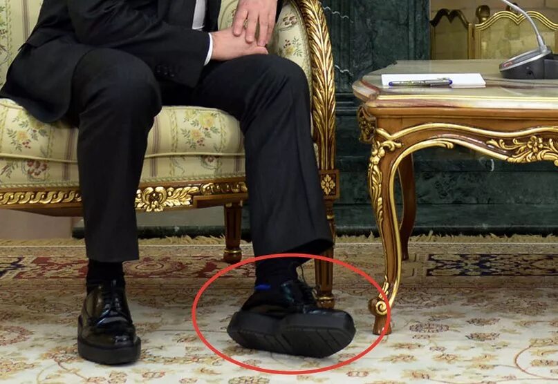 обувь путина. туфли путина. пынеходы что это. носки путина. туфли путина.