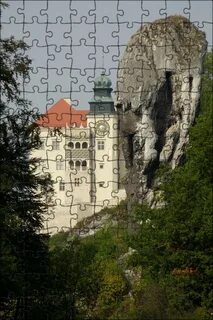 Памятник замок