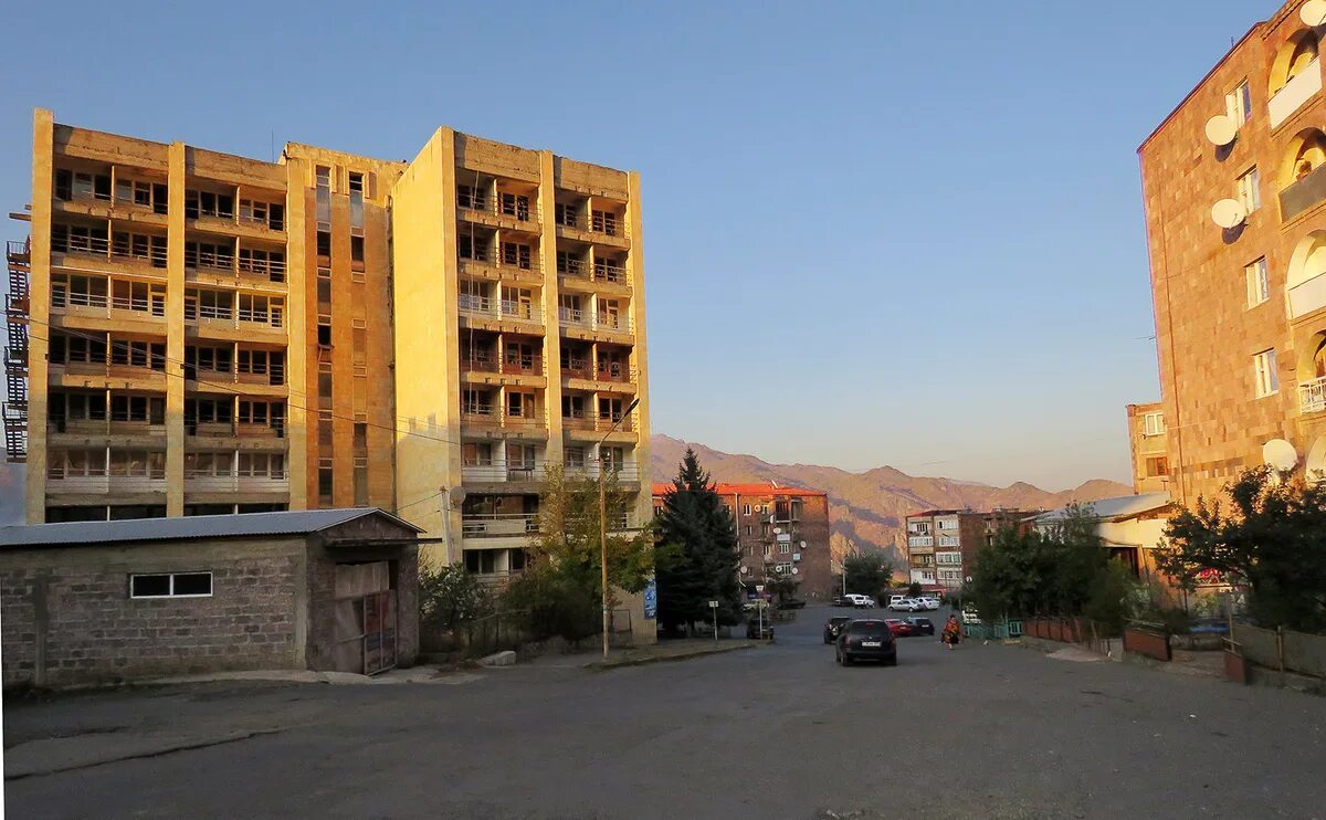 Алаверди 2 1 й микрорайон фото Alaverdi, Armenia Initially, the name of the city (settlement) was Manes. Why no