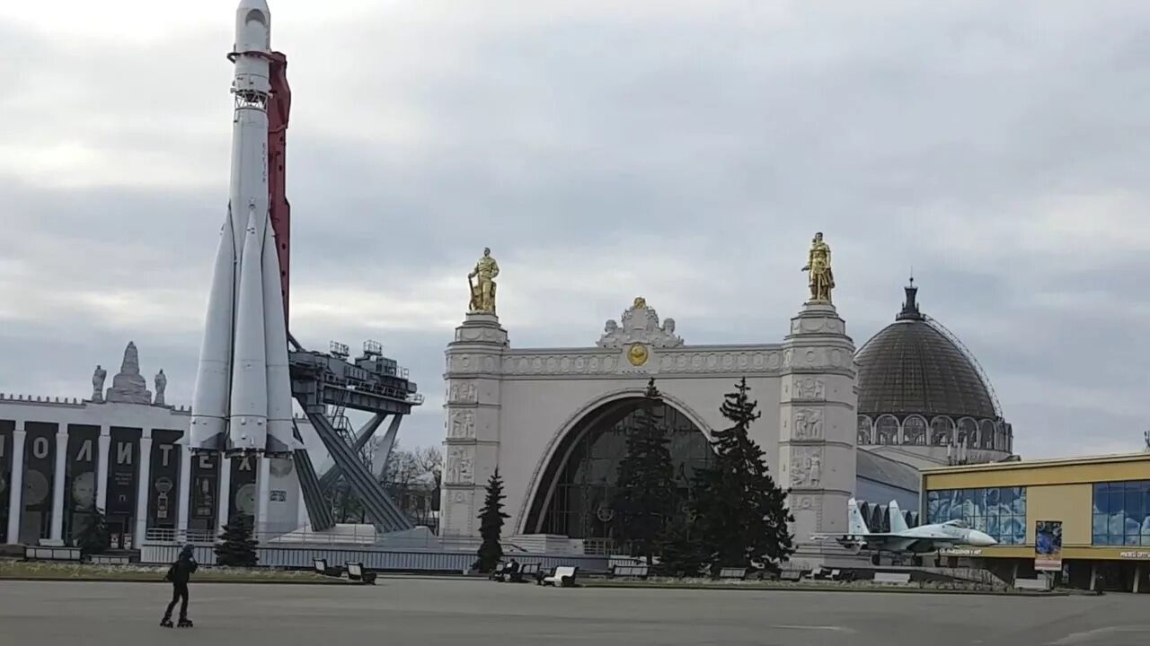 Как сейчас на вднх. Павильон 19 вднх. вднх в марте. москва в марте на вднх. парк вднх видео.