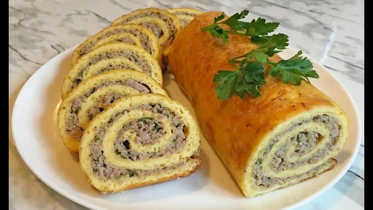 Сырный мясной рулет. Мясной рулет с сыром. Сырный рулет. Мясной рулет. Мясной рулет с сыром.