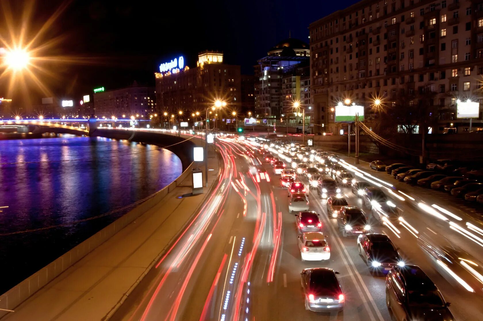 Ночное движение 3. Ночная дорога. Ночные дороги Москвы. Ночная автомагистраль. Вечерние дороги Москвы.