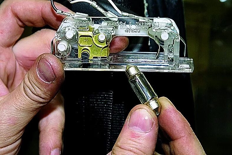 плафон салона ваз 2107 "освар". плафон багажника 2112. подключить плафон 2107. плафон освещения салона ваз 2104. лампочки в салон ваз 2107.