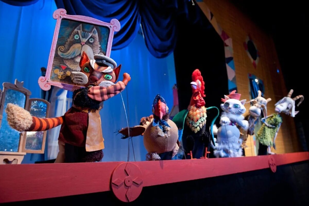 Театр эрмитаж три толстяка. Детские спектакли в петербурге. Детские спектакли в петербурге. Театр на неве спб. Театр зазеркалье санкт-петербург.