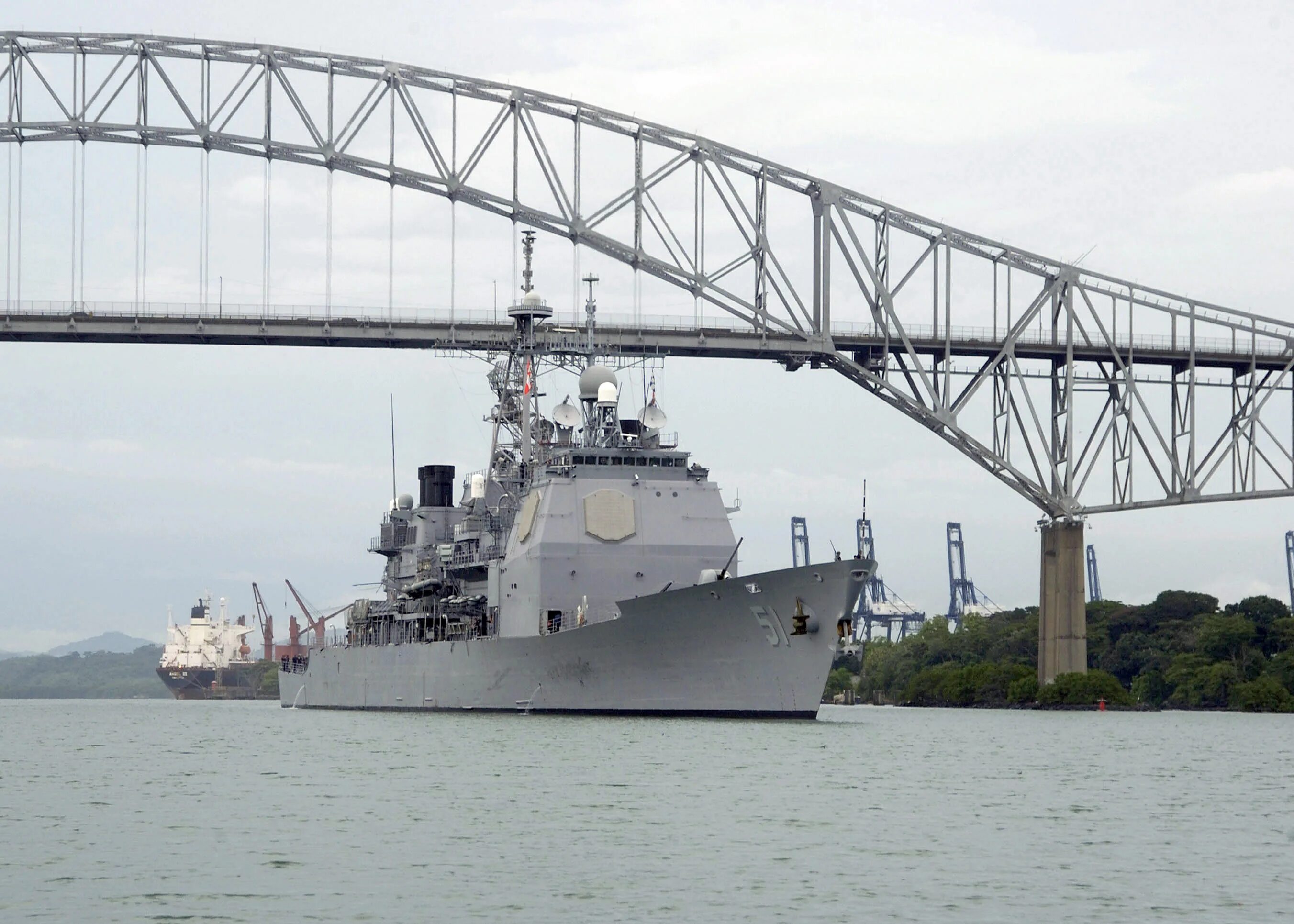 Сша мост корабль. Uss thomas s. gates. корабль мост сша.
