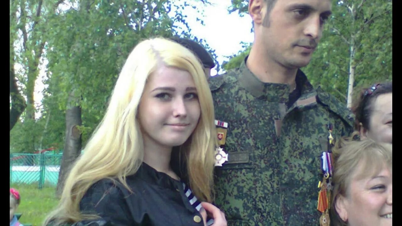 Позывной гиви. Девушка гиви. Гиви и моторола. Гиви донбасс. Женщины ополченки донбасса.