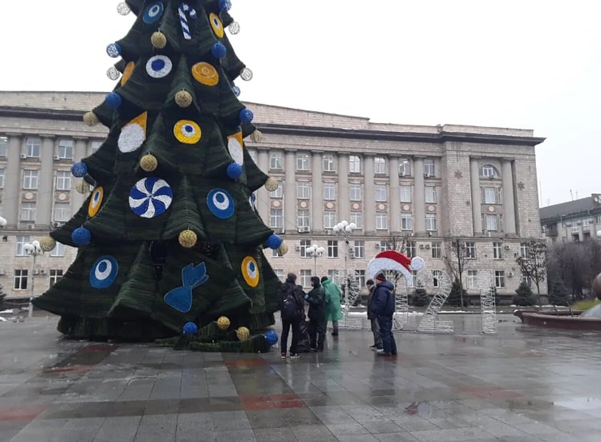 Обращение президента с новым годом 2022. Поздравление с новым годом на украинском. Новый год украины 2023. Новогодний парк швейцария в нижнем новгороде. Салют "новогодний".