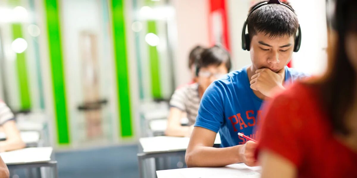 Listening tests level