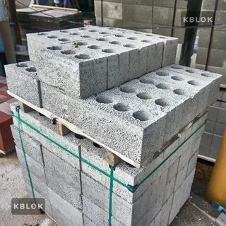 Блок с круглыми отверстиями