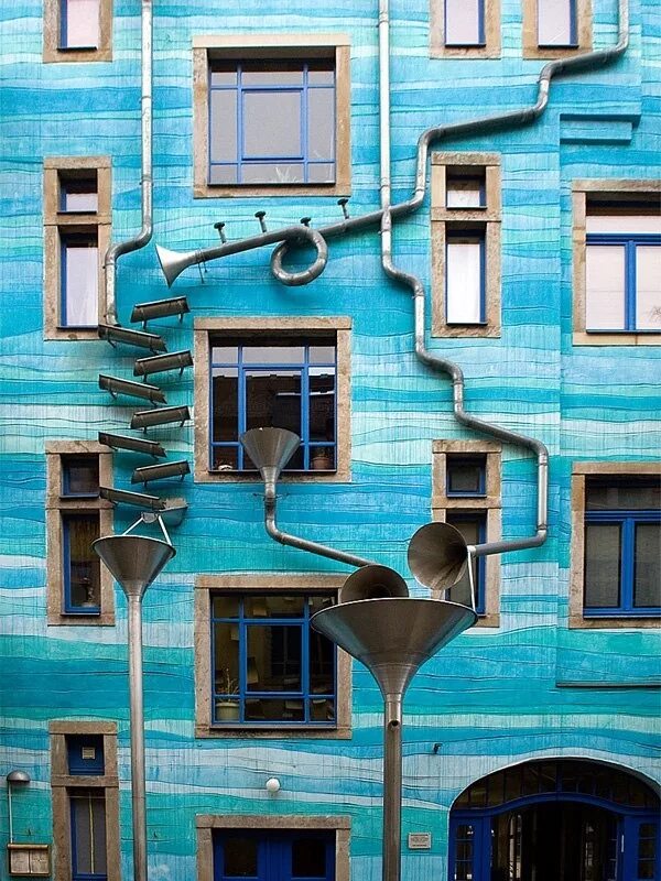 Какой поющий дом. Поющий дом в дрездене. neustadt kunsthofpassage, дом-оркестр (дрезден, германия). дрезден, kunsthofpassage funnel wall.. ноктюрн водосточных труб.