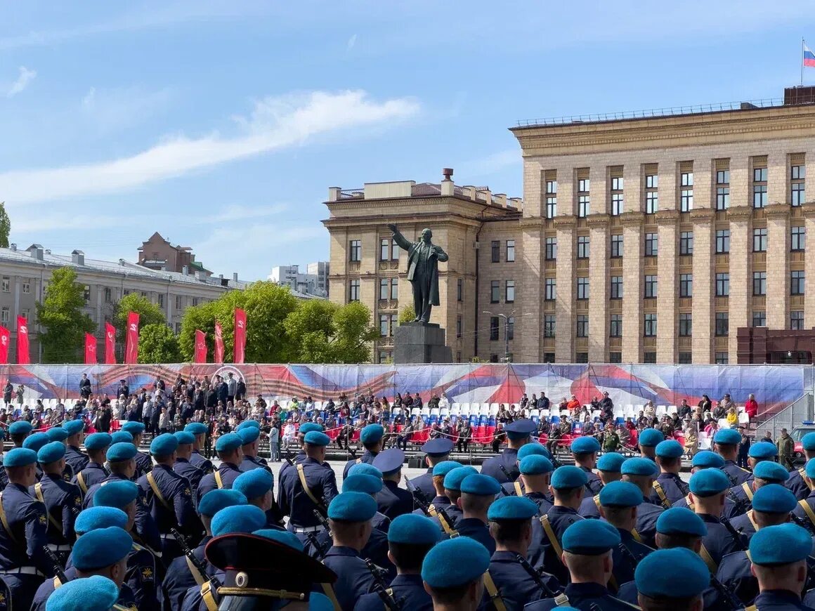 В воронеже парад 9 мая 2025 года. Парад в воронеже. воронеж в мае. день победы воронеж. парад в сочи 9 мая 2025.