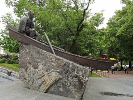 Остоженка памятник