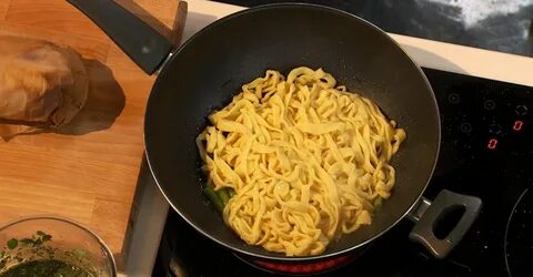 Сколько жарить макароны
