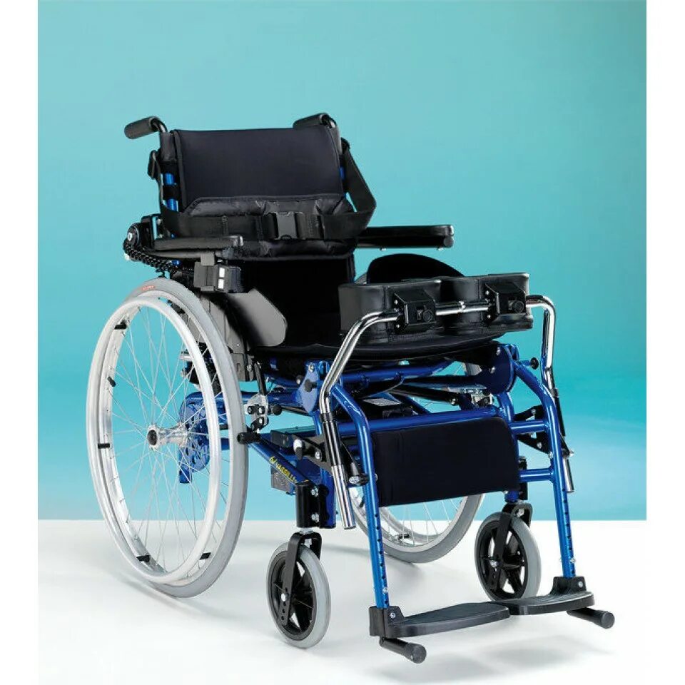 Где можно взять инвалидную коляску. Армед 5000 инвалидная коляска. Инвалидная коляска Дельта электро 1900. Omega Luxe 300 инвалидная коляска. Omega Luxe 200 кресло коляска инвалидная.