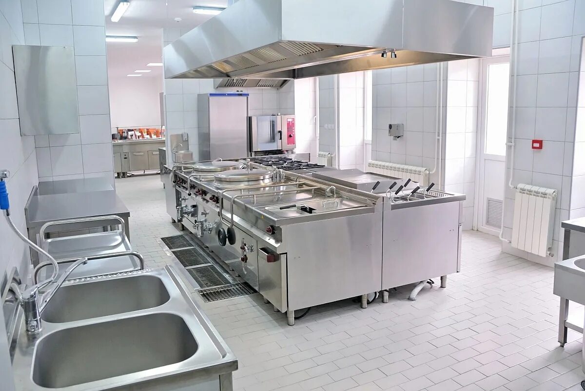 Профессиональная кухня. Оборудование для столовой. Кухонное оборудование для школьных столовых. Кухня предприятия общественного питания.