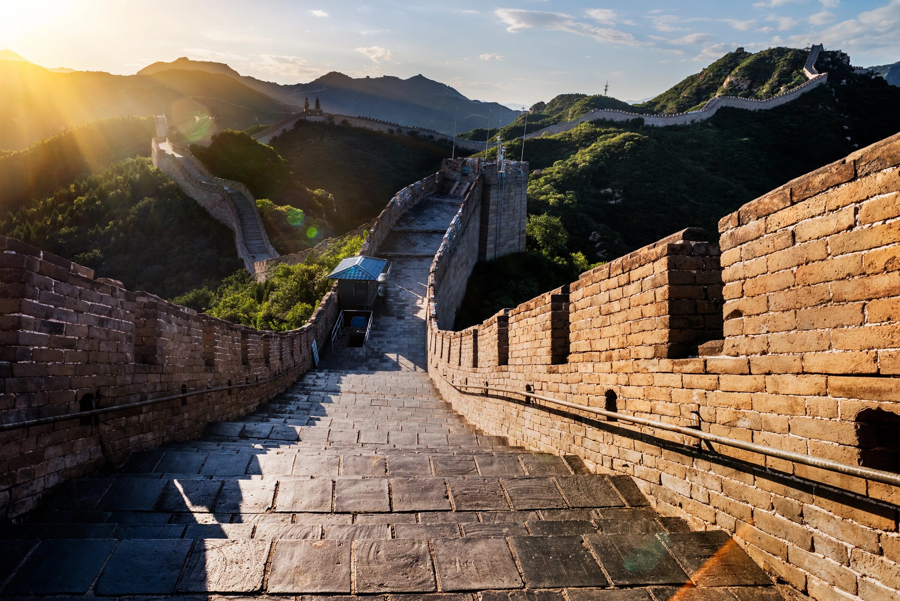 Китай Великая китайская стена. Великая китайская стена 2024. Великая китайская стена фото. Китайская стена и Кремль. Великий громадный