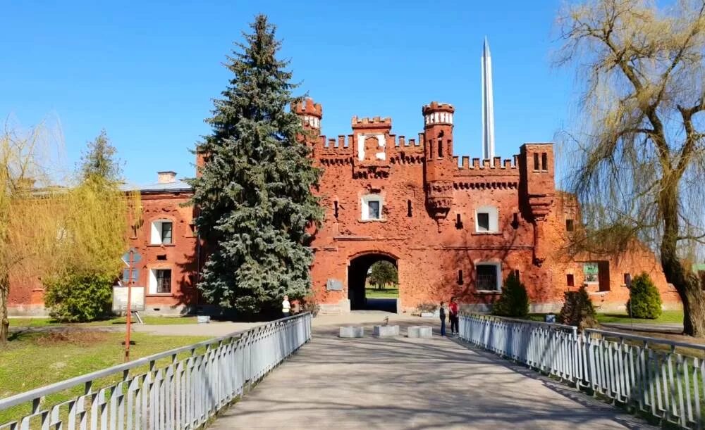 Брестская крепость Холмские ворота 1941. Цитадель Брестской крепости. Мемориал Брестская крепость-герой Холмские ворота. Холмские ворота символ Брестской крепости. Про брест