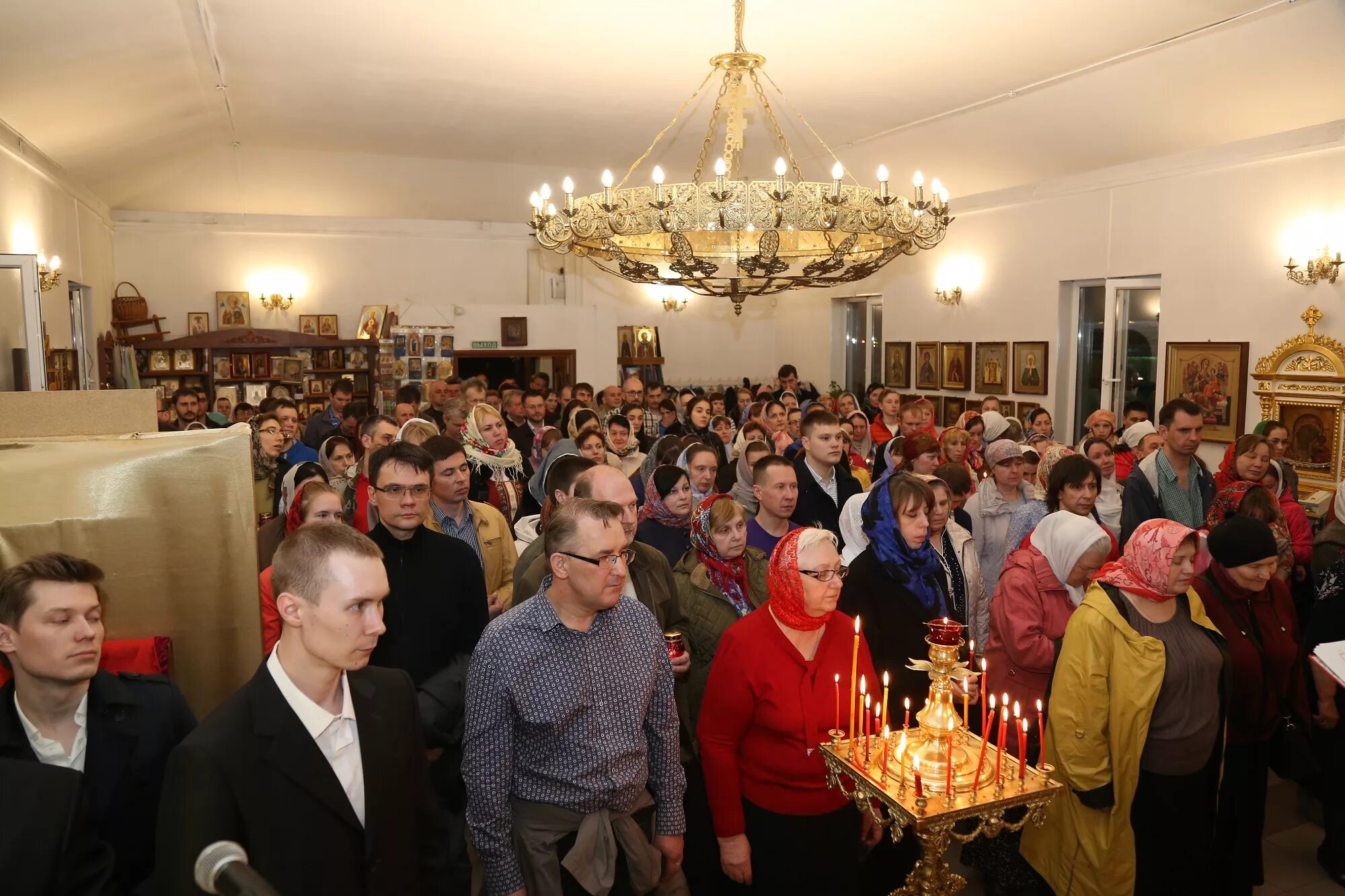 Коммунарка храм преображения расписание. Коммунарка храм преображения господня звон. Иоанн настоятель в храме преображения господня в коммунарке. Коммунарка храм преображения господня звон. Коммунарка храм преображения расписание.