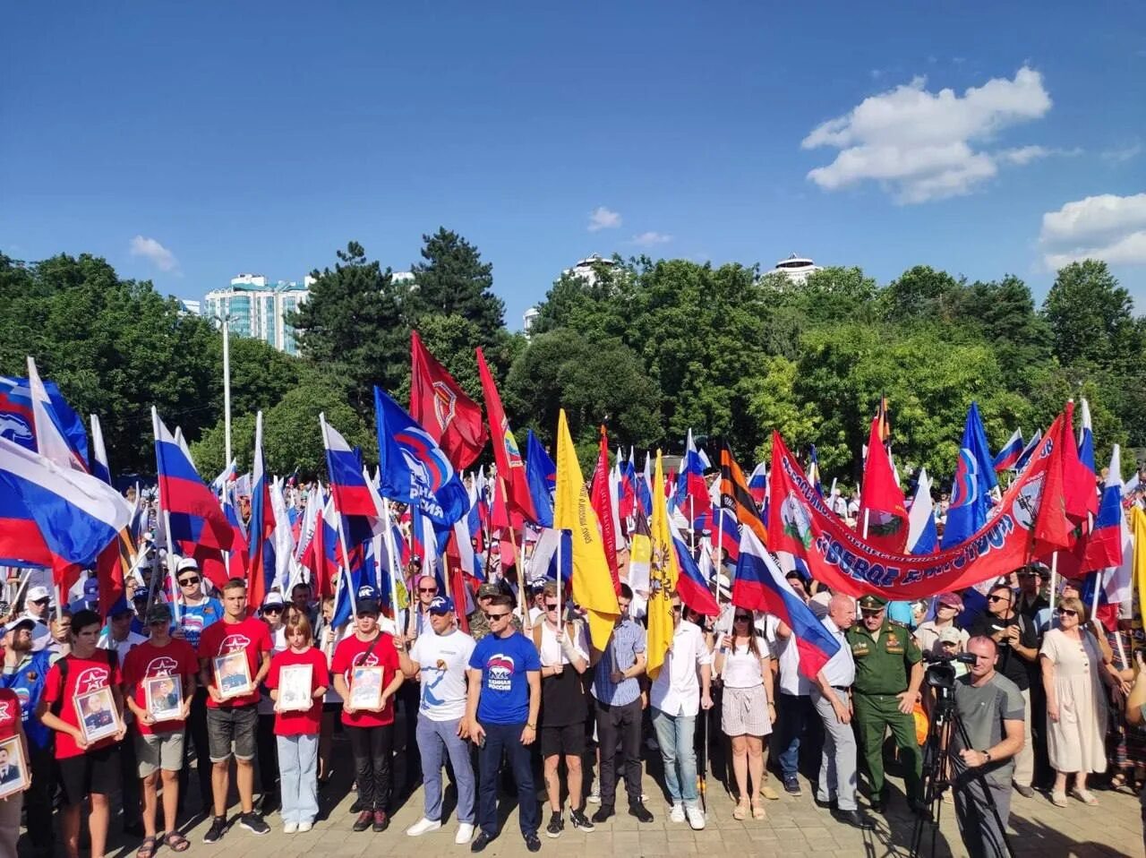 Митинги в Краснодаре 2022. Российский патриотизм. Митинг в Краснодаре. Митинг в Болгарии в поддержку России. Митинги в краснодаре