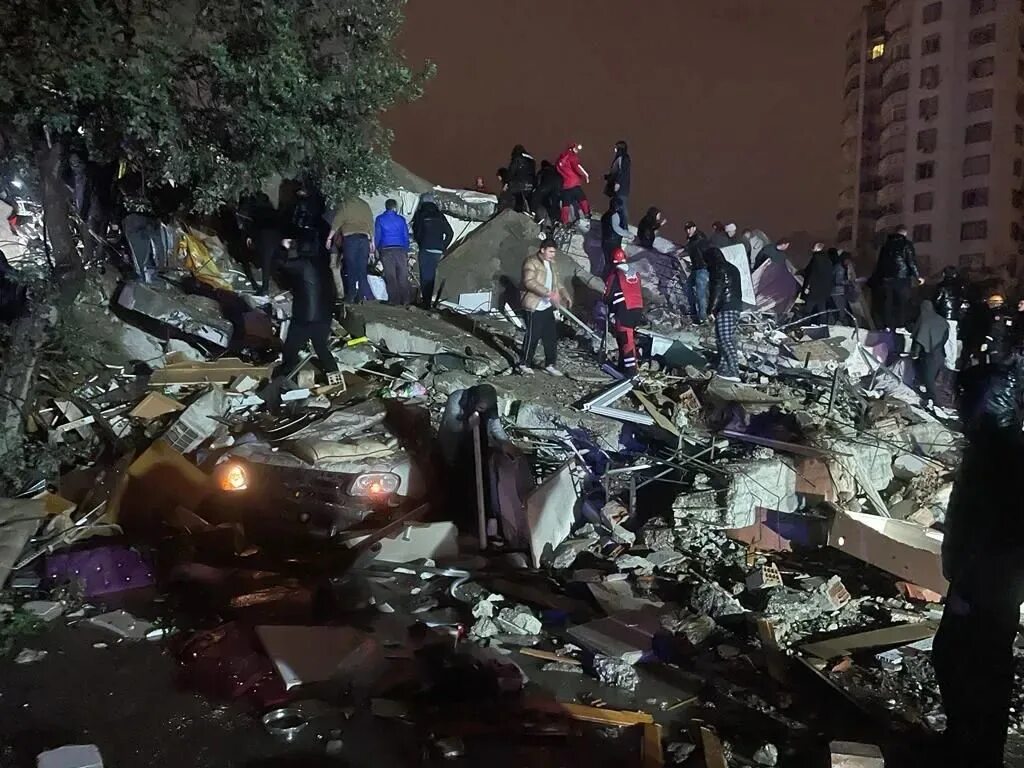 Землетрясение 4. ЦУНАМИ сегодня. Землетрясение в Турции сегодня ночью. Российские спасатели в Кахраманмараш.