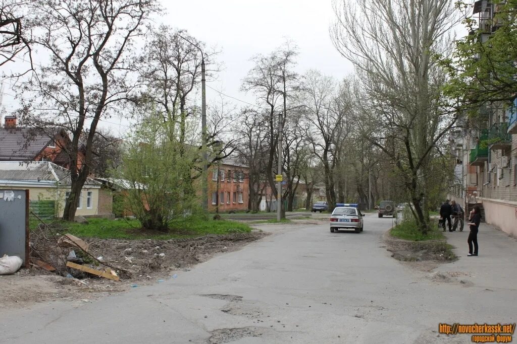 Улица весенняя энгельс. Новочеркасск ул Энгельса. Ул Чапаева Новочеркасск. Город Новочеркасск Энгельса 19. Пл. Чапаева Новочеркасск.